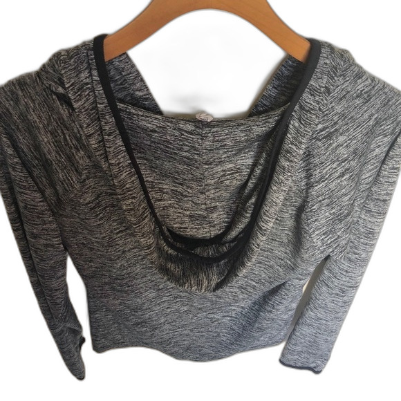 Under Armour Grey Tech Hoodie Size Medium - Picture 11 of 14